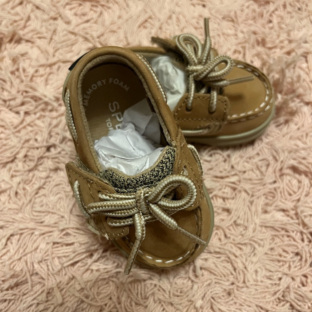 Infant Baby Sperry / new in box size 1